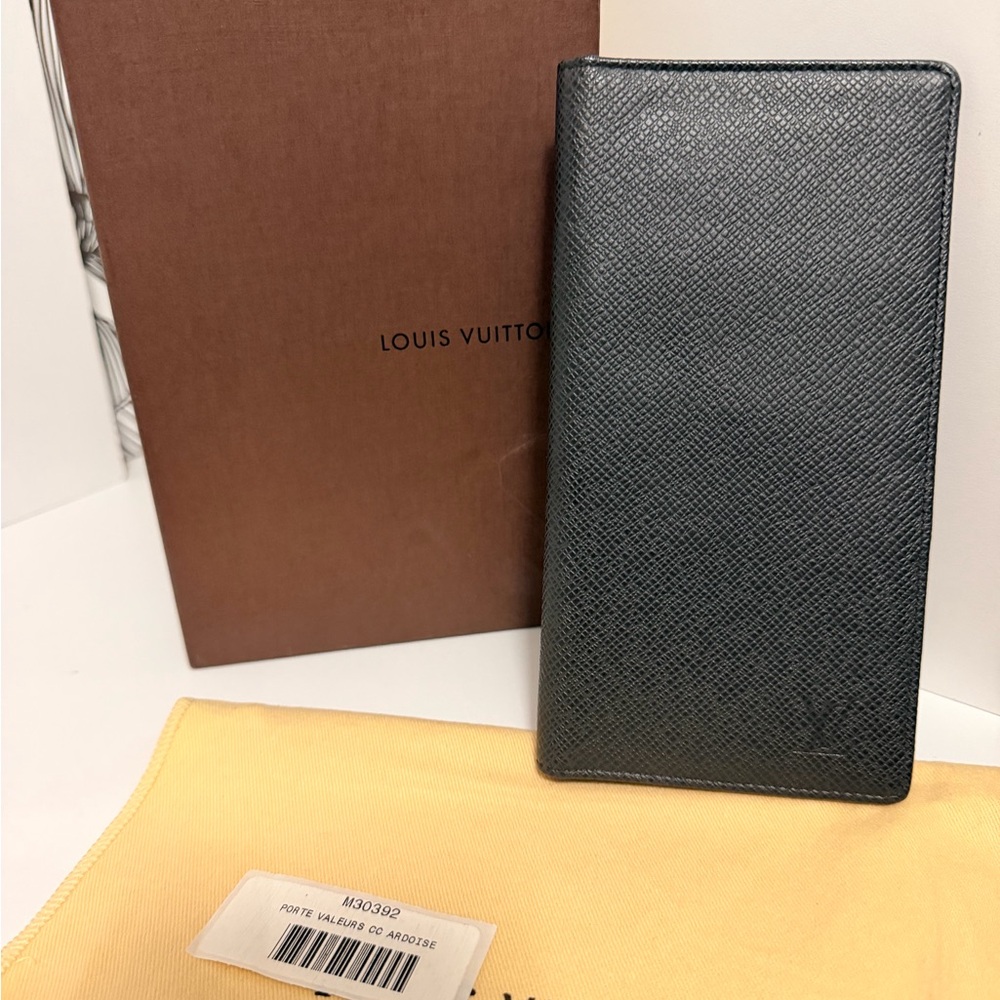 Authentic Louis Vuitton Taiga Leather Long Wallet Ardoise Grey with Box Dust Bag